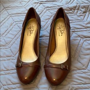 Barely worn brown heels